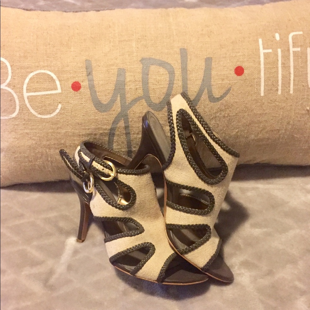 Tahari Linen Heels, Lexie